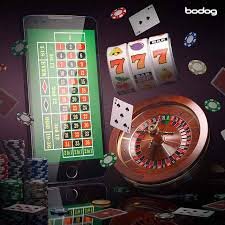 Filipino players enjoying jollibee77 sports betting on mobile devices